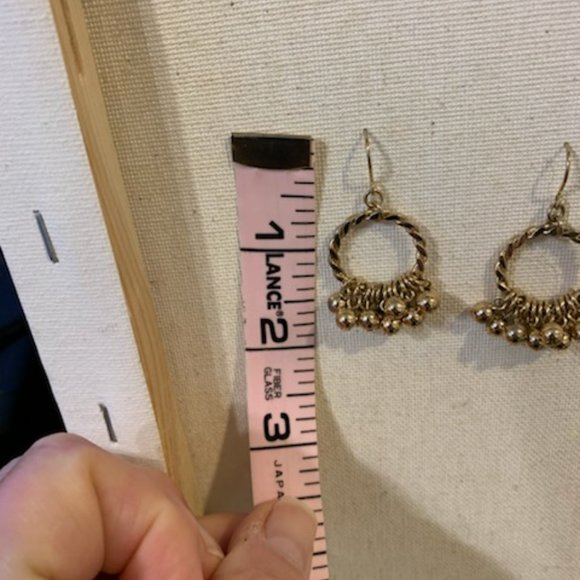 Small Circular drop earrings with Gold beads - Picture 5 of 6